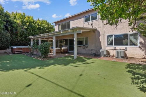 2396 Elmdale Ave, Simi Valley CA 93065-2509 exterior