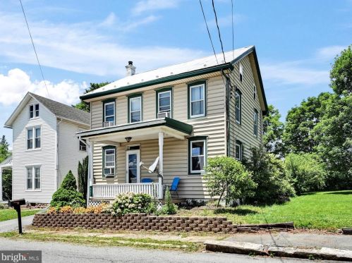 111 Church St, Beartown, PA 17555-9490