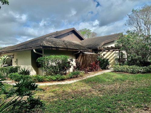 10047 Cherrywood Pl, Boynton Beach, FL 33437-1363