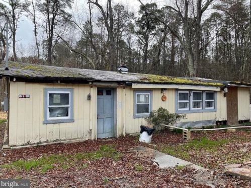 211 Palm Ave, Browns Mills NJ  08015-4128 exterior