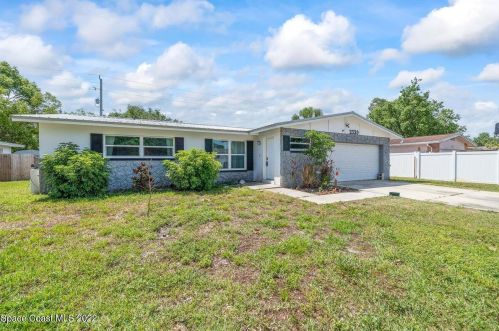 2539 Riviera Dr, Titusville, FL 32780-5145