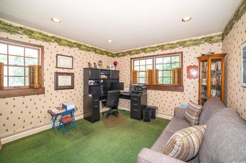 120 Lakeside Dr, Oakdale NY  11769-2250 exterior