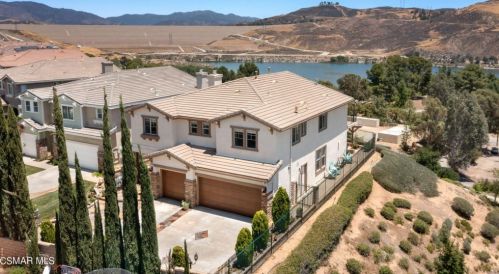 32206 Vista Pointe Pl, Santa Clarita, CA 91384-4103