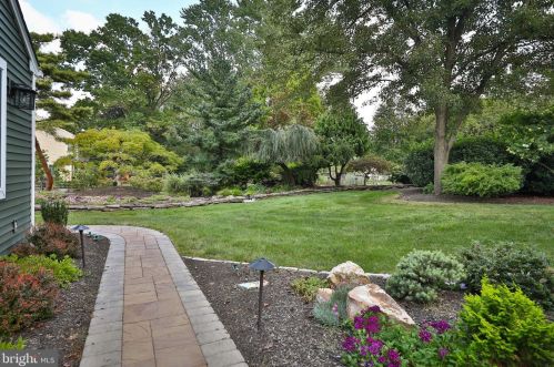 258 Aldrin Dr, Prospectville PA 19002-4101 exterior