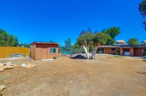 8968 Rocket Ridge Rd, Lakeside CA  92040-4925 exterior