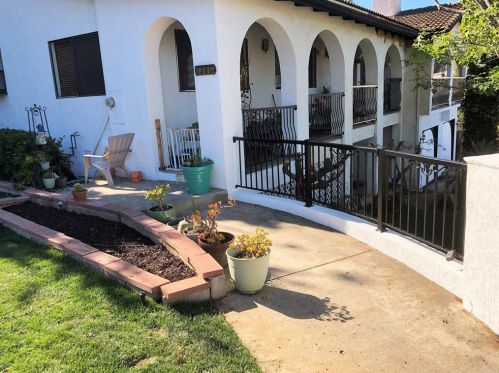 1200 Sandra Cir, Vista, CA 92083-7102