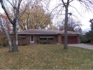 2482 Pascal St, Saint Paul, MN 55113-3127