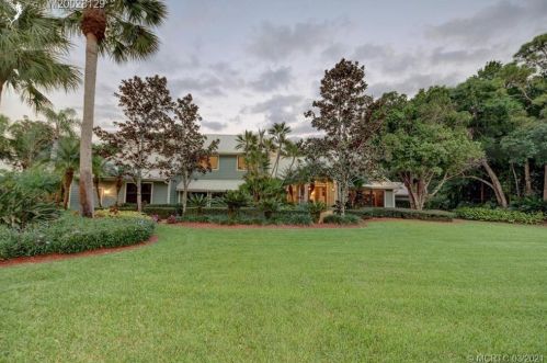 3622 Mashie Ct, Palm City, FL 34990-2225