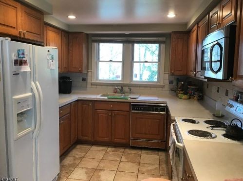 583 Ryerson Rd, Lincoln Park NJ  07035-2029 exterior