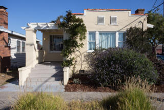 2549 Gaynor Ave, Richmond, CA 94804-1380