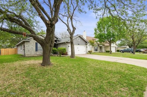 117 Crystal Knoll Blvd, Georgetown TX  78626-4776 exterior