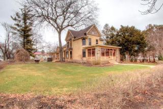204 Court St, Elkhorn, WI 53121-1651