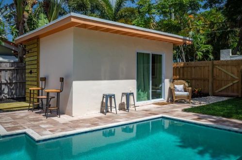 525 27th St, West Palm Beach, FL 33404-4454