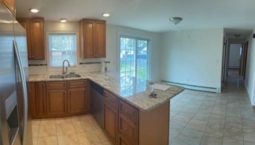 49 White Ave, Warwick, RI 02889-8531