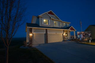 17220 Larimore Ave, Omaha, NE 68116-1112