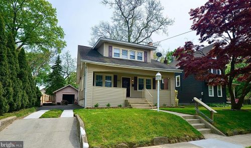 6710 Walnut Ave, Camden, NJ 08109-2440