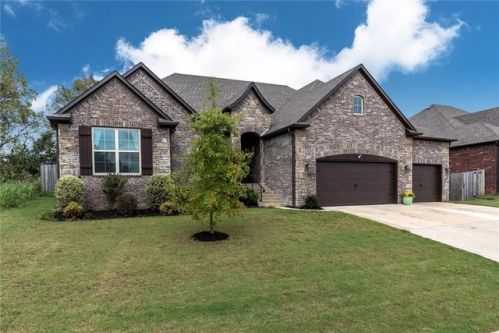 5605 Gunstock Rd, Bentonville AR  exterior