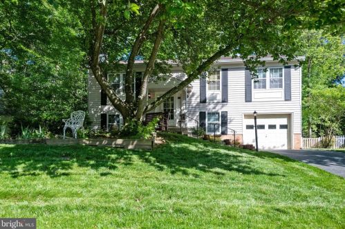 12007 Point Longstreet Way, Woodbridge, VA 22192-1021