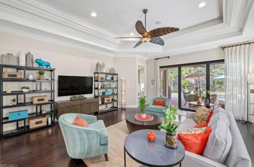6565 Roma Way, Naples, FL 34113-1720