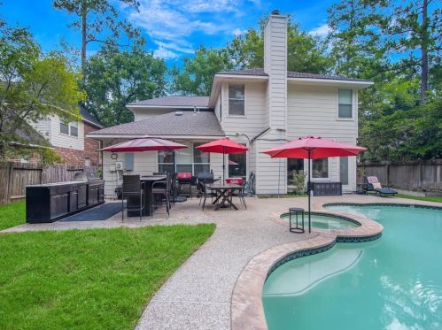 43 Knightsbridge Dr, Conroe TX 77385-3449 exterior