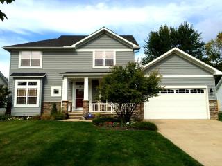 38475 Mary Clarke Dr, Willoughby, OH 44094-8844