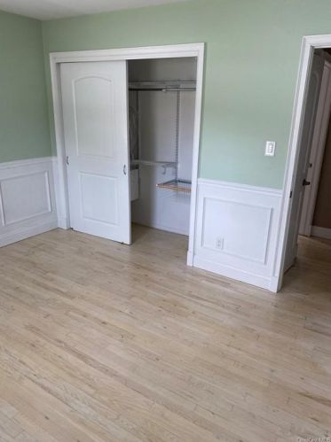 2 Ridgeview Pl, Mount Sinai NY  11766-1720 exterior