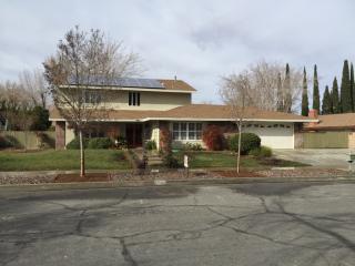 1651 Staffordshire Dr, Lancaster, CA 93534-6258