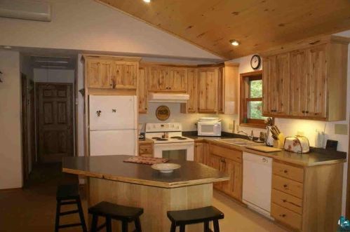 15888 Kern Lake Rd, Mason, WI