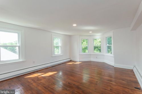 984 Lansdale Ave, Lansdale PA  19446-1620 exterior