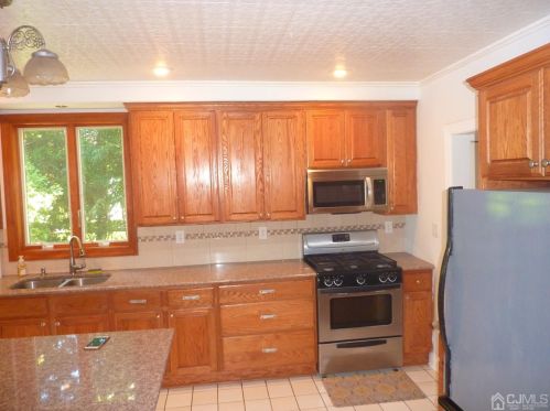 190 Willow St, East Brunswick NJ  08816-3138 exterior