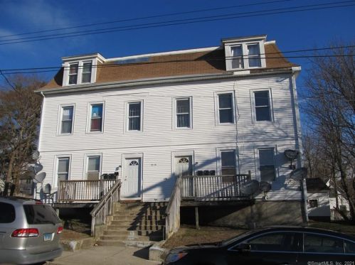 13--15 14th St, Norwich, CT 06360-2802