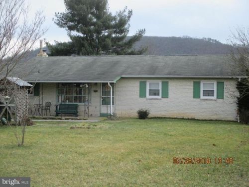 36 Yellowbreeches Rd, Carlisle, PA 17015-7500