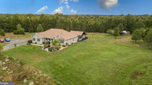 13121 Aden Rd, Nokesville, VA 20181-2825