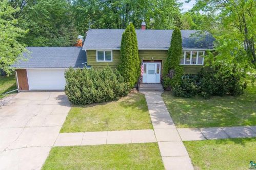 3402 Outer Dr, Hibbing MN 55746-2659 exterior