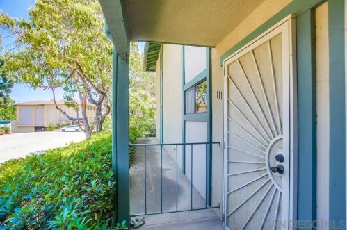 4651 Pico St, San Diego, CA 92109-3846