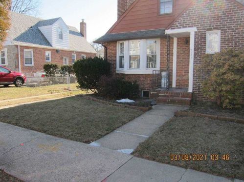 90-24 221st Pl, Jamaica, NY 11428-2510