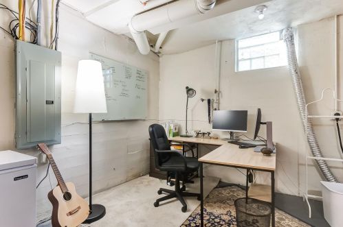 3260 Galbraith Rd, Cincinnati OH 45239-3903 exterior