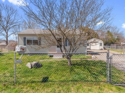 10 Denver Ct, Groton, CT 06340-4822