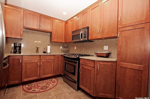 201 Medea Way, Central Islip NY  11722-4540 exterior