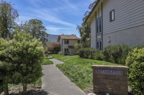 1499 Terra Nova Blvd, Pacifica, CA 94044-3616