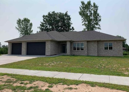 3026 Sitka St, Green Bay, WI 54311-7503