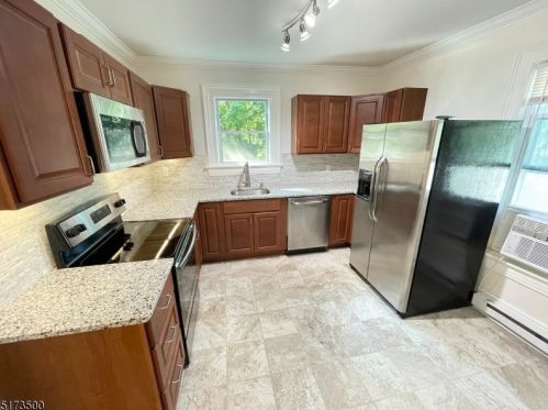 85 Western Ave, Morristown NJ  07960-5021 exterior