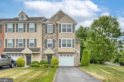 101 Westpoint Dr, Carlisle, PA 17013-1673