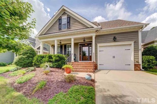 5228 Greymoss Ln, Apex, NC 27539-4146