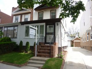 1725 46th St, Brooklyn, NY 11204-1212