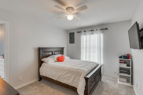 3731 Falls Dr, Dallas TX  75211-6124 exterior