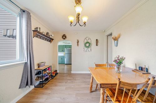 2703 Kansas St, Mckeesport PA  15132-7841 exterior