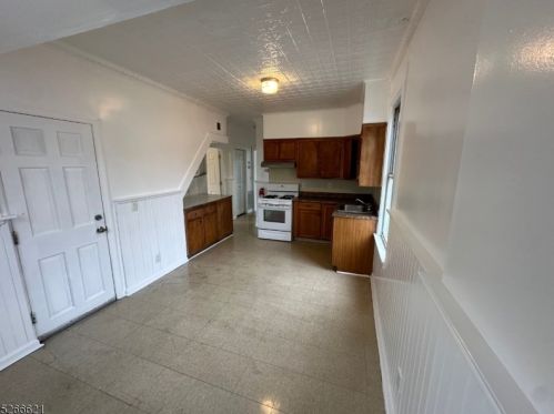 591 Market St, Paterson NJ  07513-1446 exterior
