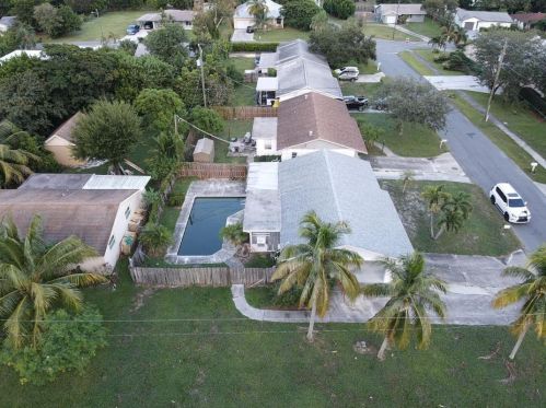 920 10th Ave, Boynton Beach, FL 33426-2943
