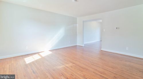 2943 Wetherburn Ct, Woodbridge VA  22191-4631 exterior